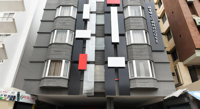 OYO Townhouse 174 Gandhipuram, Забронировать Отель Отели штата Тамилнада 3 звезды, 3*