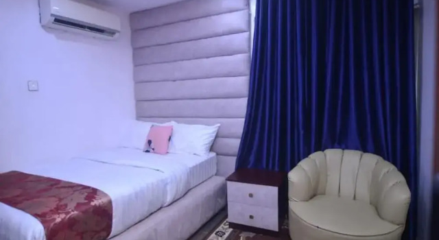 Camera Comfort Nobis Apartments