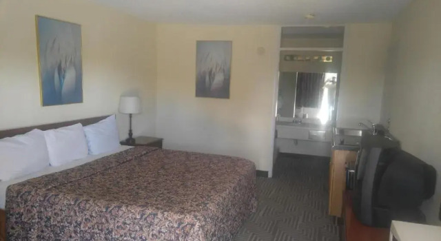 Студия Deluxe Americourt Extended Stays