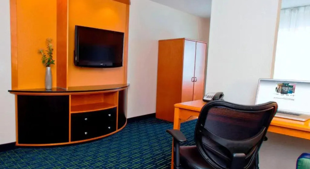 Студия Fairfield Inn & Suites Joliet North/Plainfield