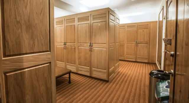 Ski-in/ski-out All-suite W/ Pool, Gym & Hot Tubs 2 Bedroom Condo