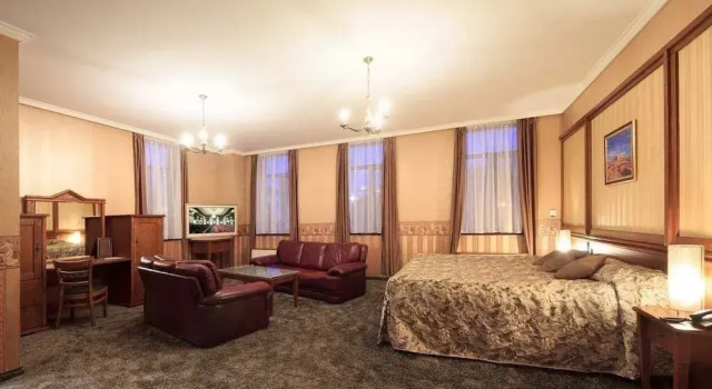 Hotel Tsarevets, Boek Hotel Hotels in Gabrovo met zwembad, Zwembad