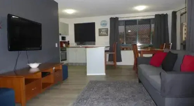 Deepwater Cove Unit 1, 68 Lower Gay Tce Bulcock Beach, Prenota Hotel Caloundra 