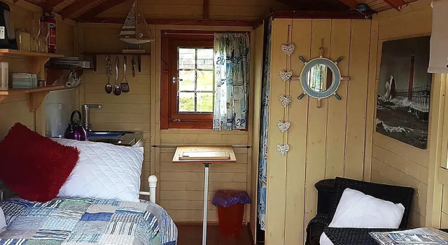 Pine Green Valley Glamping Park, Varaa Leirintäalue Liskeard Cornwall