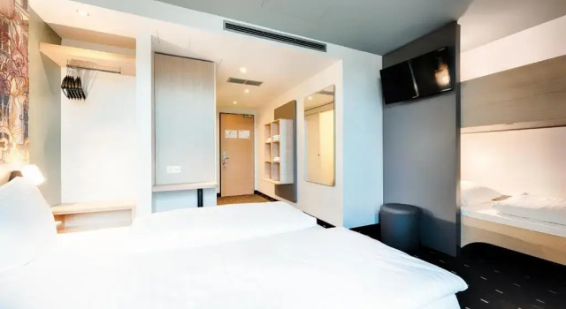 Семейный номер Standard B&B Hotel München-Moosach