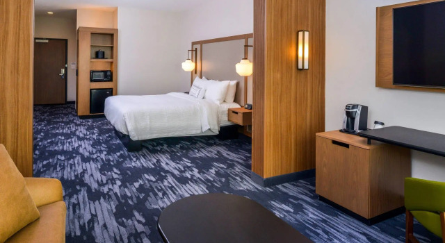 Люкс Fairfield Inn & Suites by Marriott Fort Worth Southwest at Cityview