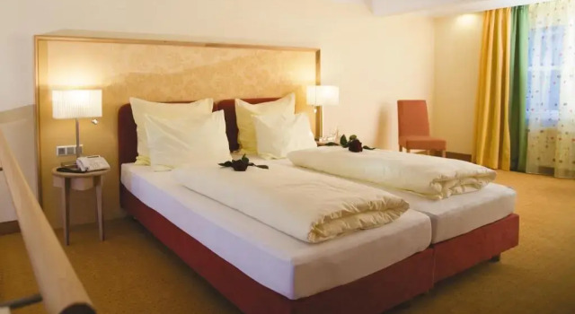 Hotel Sonnengut Wellness - Therme - Spa, Prenota Hotel Bad Birnbach 