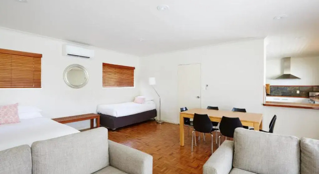 Семейные апартаменты Bay Beach Motel