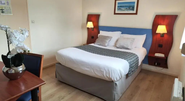 Hôtel Estuaire, Забронировать Отель Отели в центре Сен-Бревен-ле-Пен, в центре