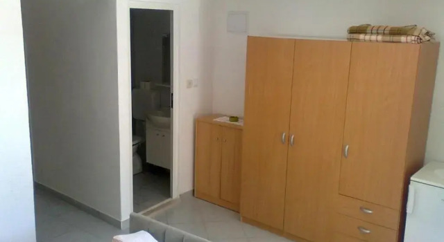 Apartments Jani, Забронировать Апартаменты/квартира Хвар Остров Хвар, рядом с Частный Пляж «Си Ю Румс»