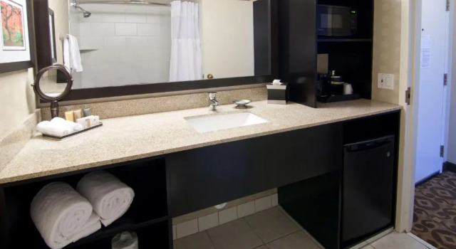 Четырёхместный номер Standard Wyndham Minneapolis South Burnsville