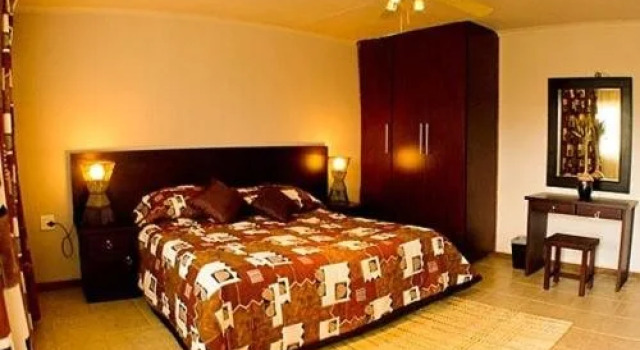 Tiveka Game Lodge, Prenota Hotel  