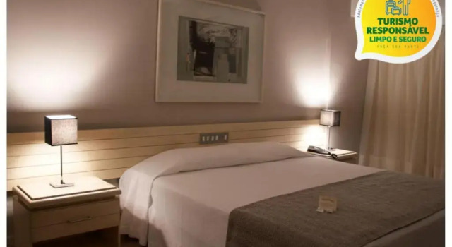 Двухместный номер Deluxe Hotel Victoria Villa Curitiba by Nacional Inn