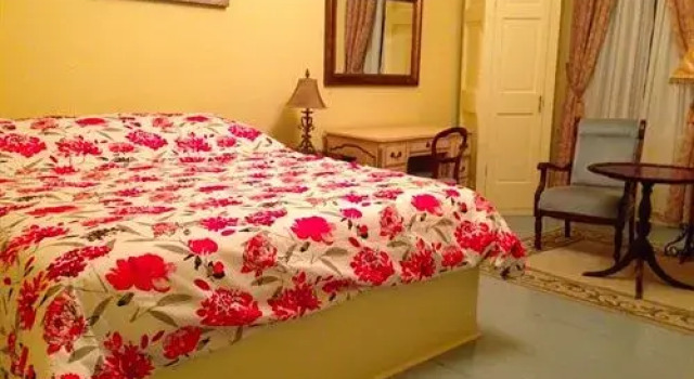 The Egan Inn, Varaa Hotelli  