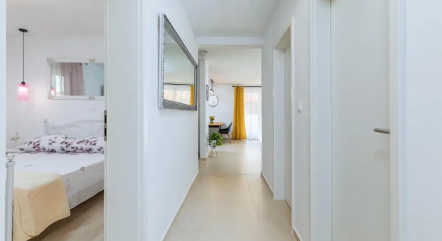 Amazing Home in Valbandon With 3 Bedrooms, Wifi and Outdoor Swimming Pool
