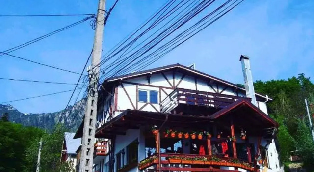 AmurguluiBnB 3 Rooms Apartment with Mountain View