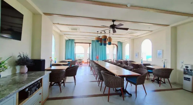 Трёхместный номер Standard с балконом Coralina Hotel