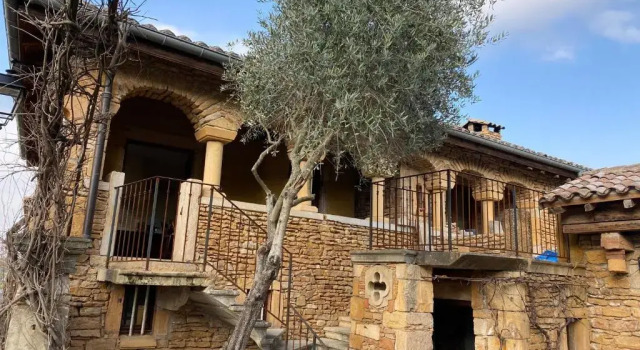 Domaine de la Ruisseliere, Book Hotel Lacenas Auvergne