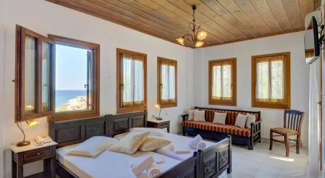 Трёхместный номер Standard Hotel Agnadi - Horefto