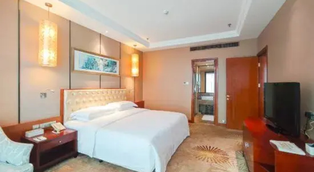 Двухместный семейный люкс Empark Grand Hotel