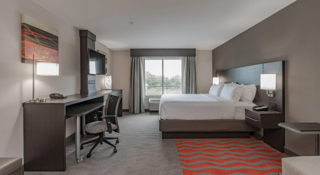 Holiday Inn Mishawaka by IHG, Забронировать Отель Мишока Индиана, рядом с St Joseph Regional Medical Center Hospital