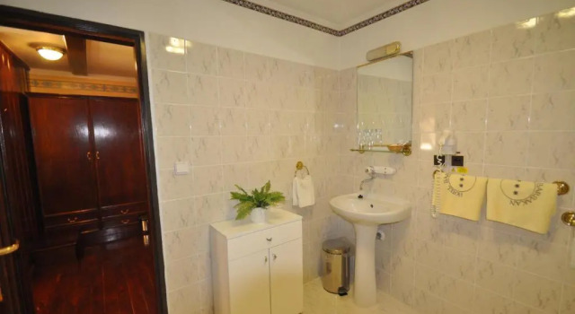 Четырёхместный номер Standard GARNI -Hotel Barbakan