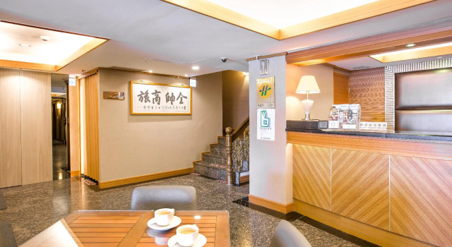 Кровать в общем номере Hub Hotel Ximen-inn Kunming