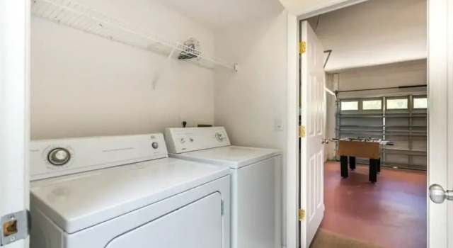 Коттедж Amazing Pool 5 bed With spa and Games Room
