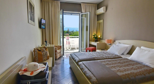 Mantenia Hotel, Rezerwuj Hotel Hotele w Retimno z parkingiem, Parking