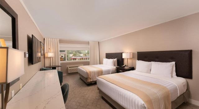 Четырёхместный номер Standard Prestige Lakeside Resort, WorldHotels Elite