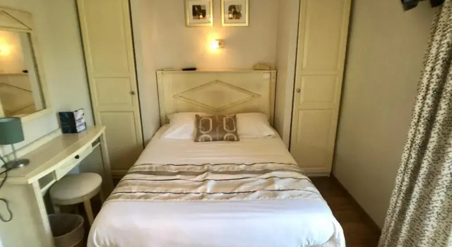 Hôtel Méditerranée, Забронировать Отель Ле-Лаванду Var coast