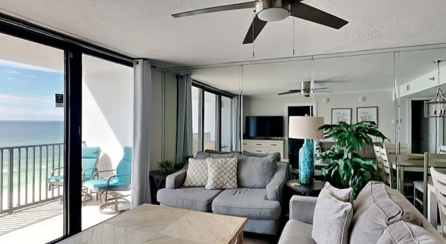 Номер Standard с балконом и с видом на океан One Seagrove Place 0206