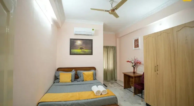 Апартаменты Premium Yellow Bells Serviced Apartments Gachibowli