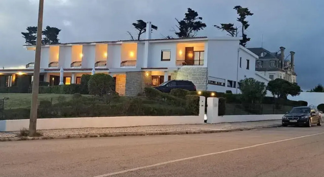 Boutique Inn & Restaurant - Casa dos Suécos, Забронировать Отель Отели Фигейра-да-Фош 3 звезды, рядом с Sotto Mayor Palace, 3*