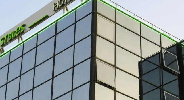 Hotel Bordeaux Meriadeck, Rezerwuj Hotel Hotele w Gironde z parkingiem, Parking