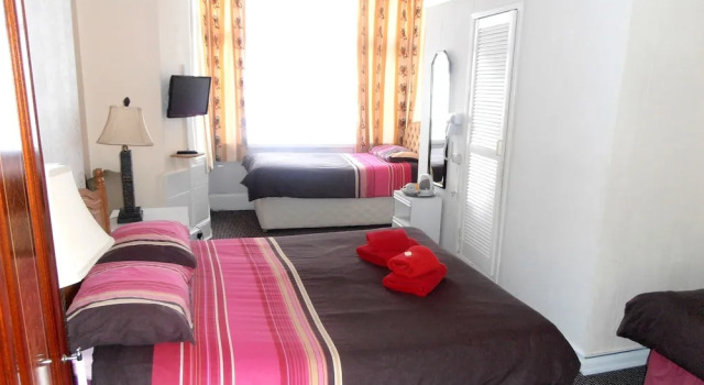 Трёхместный семейный номер Standard The Altavia Hotel