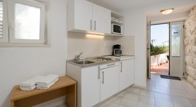 Студия Apartments Zicara