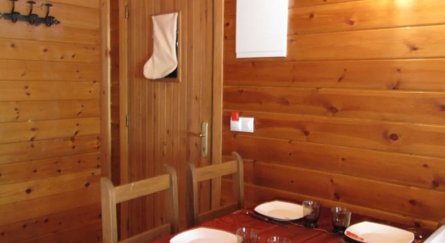 Vitivola Pleta Peu del Riu 2.6 - Incles, Book Hotel Hoteller i Incles med parkering, Parkering