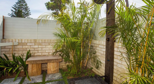 Unwind Pet Friendly 1 Min Walk to Beach, Забронировать Отель Калберра-Бич Shoalhaven