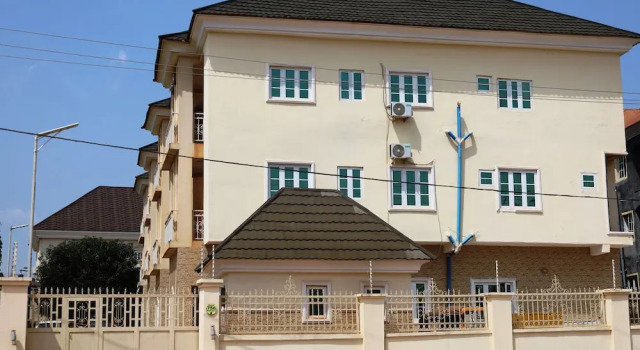 Pearls Shortlet, Prenota Hotel Hotel a Bwari con parcheggio, Parcheggio