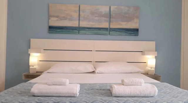 Номер Comfort Iris Rooms