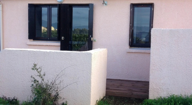 Studio Appartment 303, Varaa Huoneisto Porticcio 