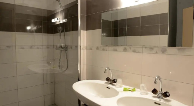 Трёхместный номер Standard Hôtel Le Mont Barral