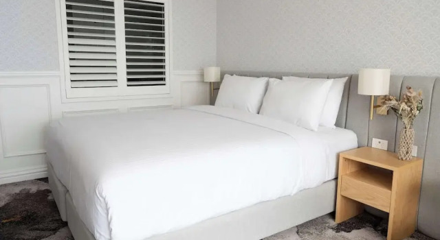 Двухместный номер Standard с балконом и с видом на воду The Beachcomber Hotel & Resort, an Ascend Collection Resort