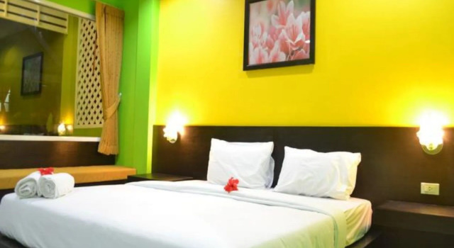 Khaolak C-nior Bungalows