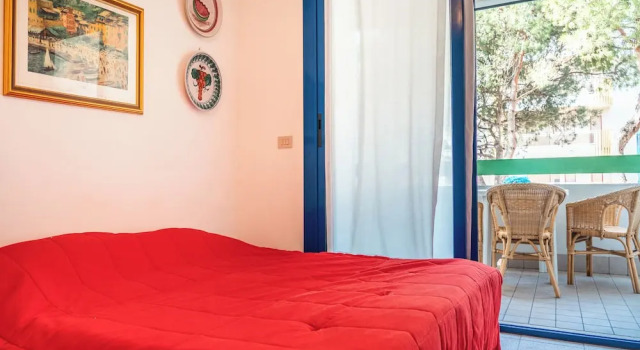 Beachside Elegant Studio for Four Guests, Забронировать Отель Отели Бибионе-Пинеда с парковкой, рядом с Долина Вальгранде, Парковка