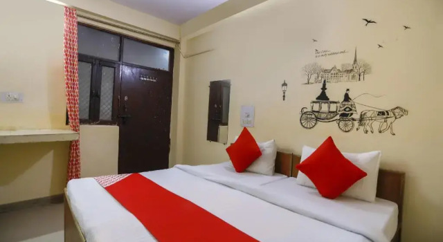 JMD Guest House by OYO Rooms, Забронировать Гостевой дом Нойда штат Уттар-Прадеш