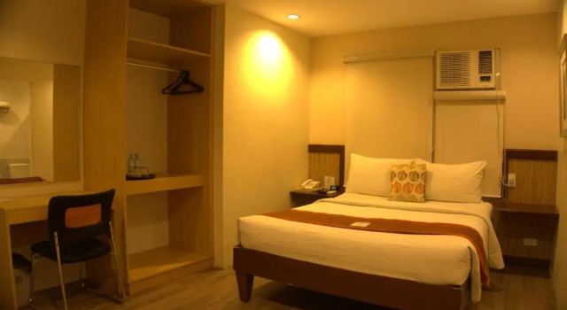 Двухместный номер Standard NS Royal Hotel