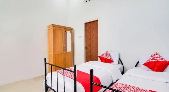 Номер Standard OYO 91514 Gedung Putih Inn Syariah