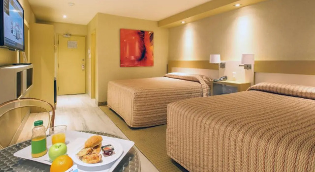 Четырёхместный номер Standard Le Chabrol Hotel & Suites